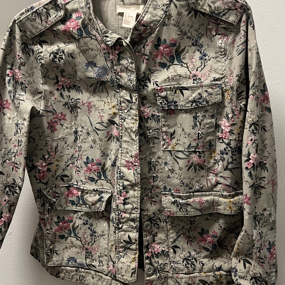 H&M Light Gray Jacket with Subtle Pink Details